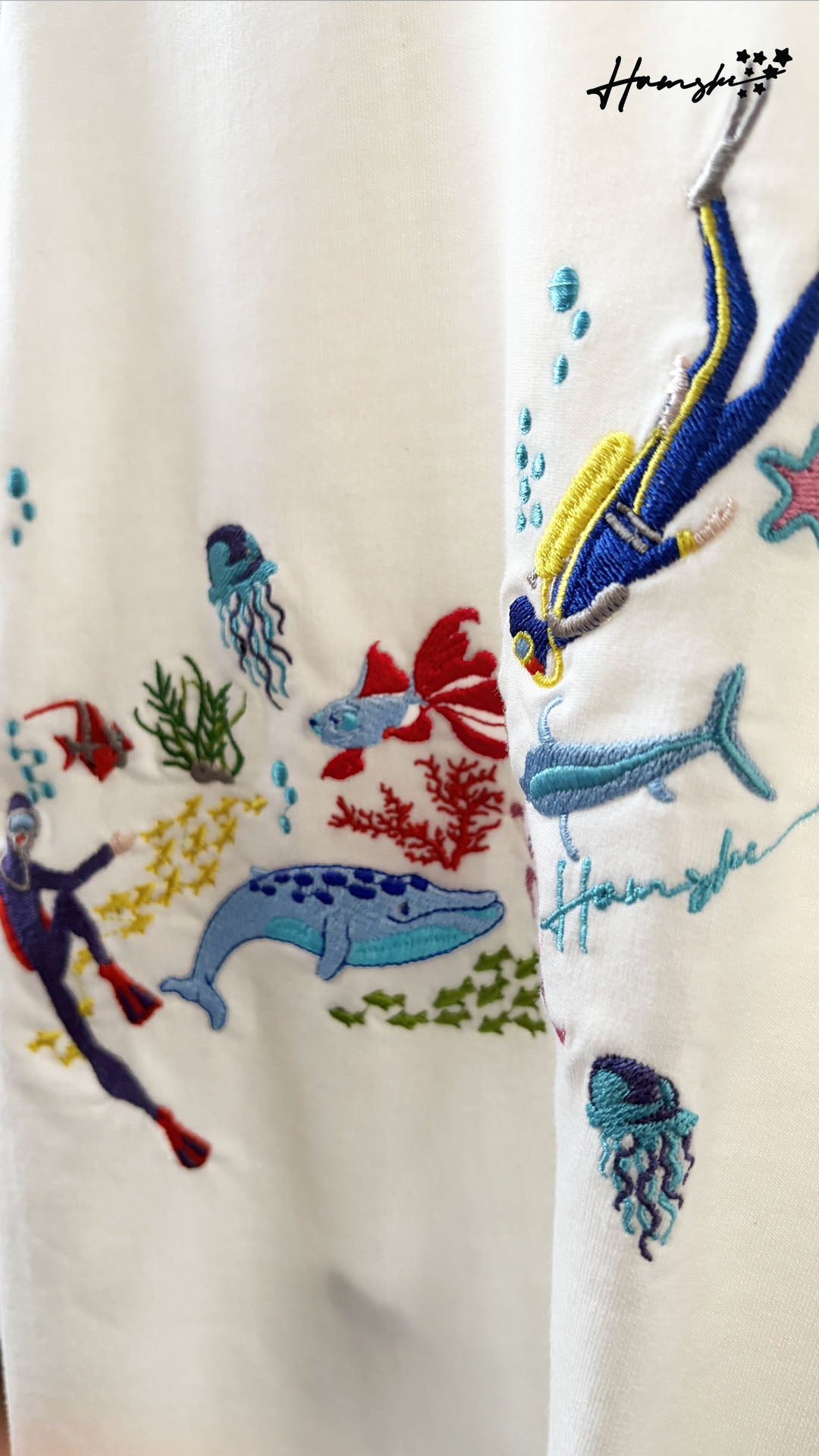 Scuba Divers Embroidery T-shirt - White