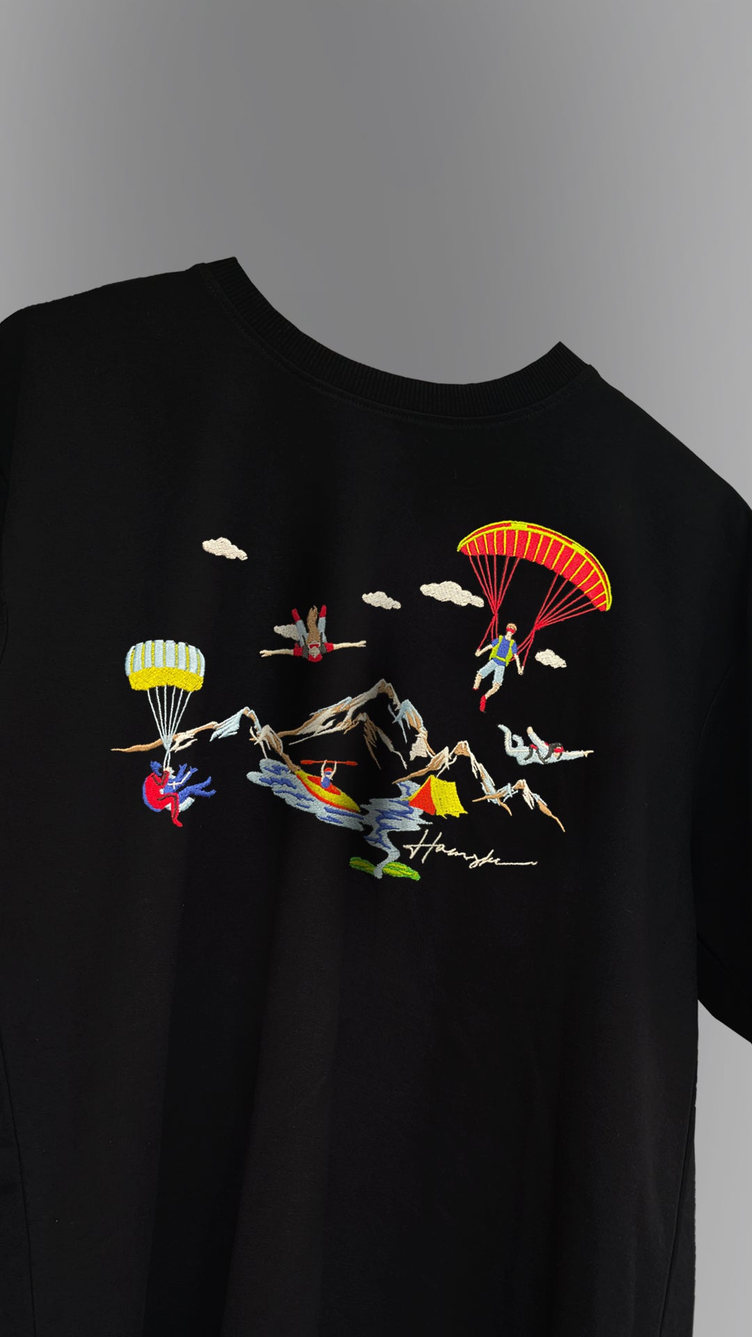 Mountaineers Embroidery T-shirt - Black