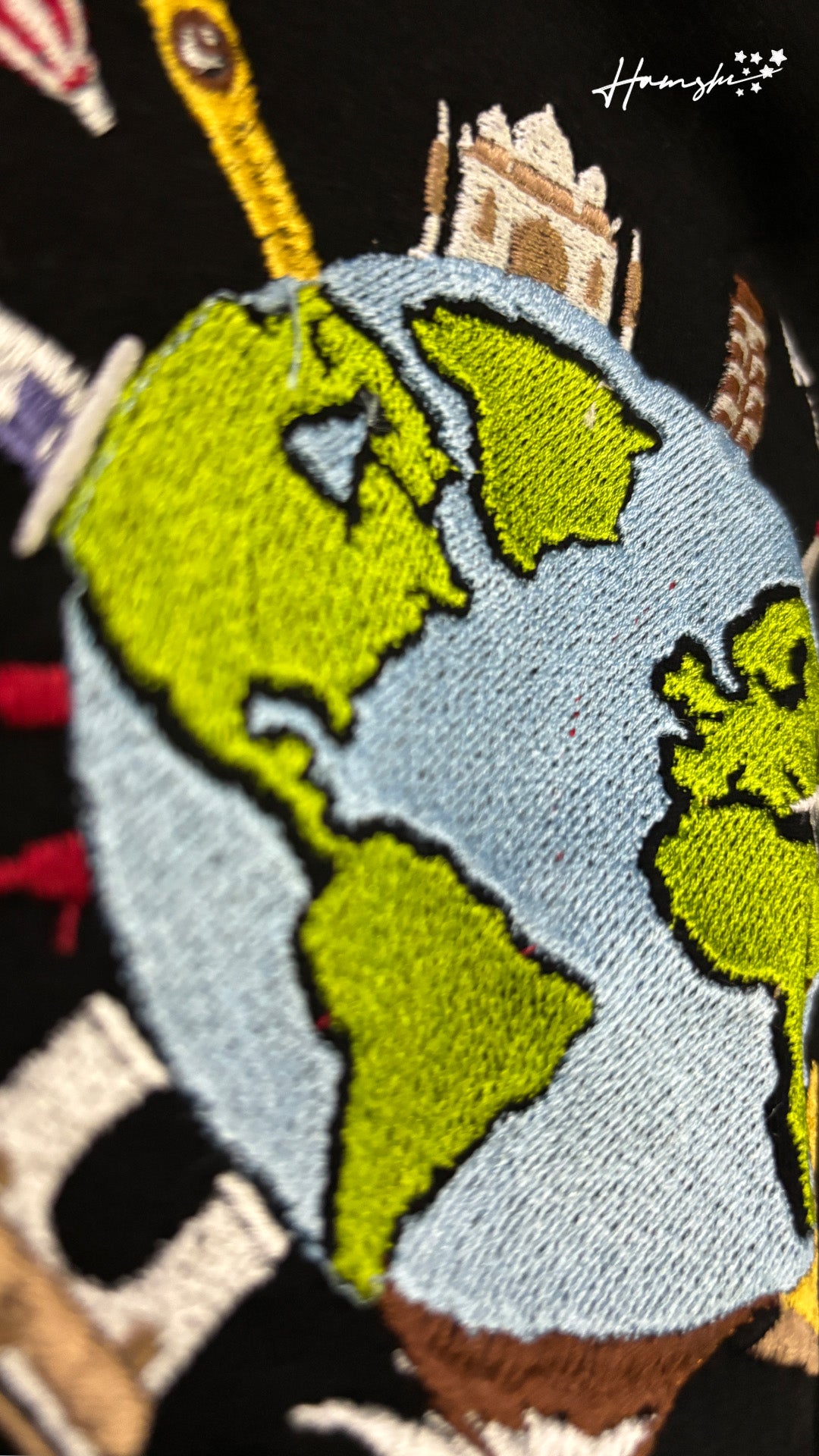 Global Travel Embroidery T-shirt - Black