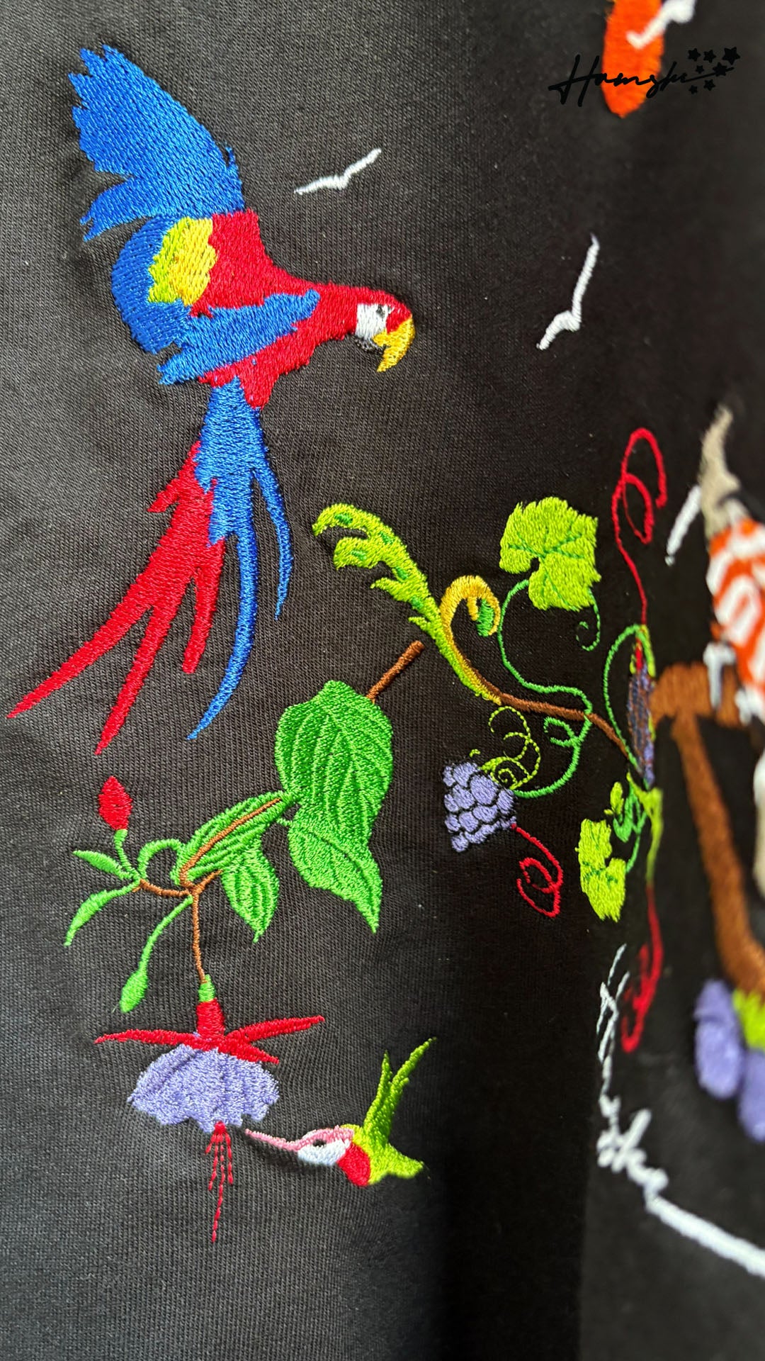 Birds Embroidery T-shirt - Black
