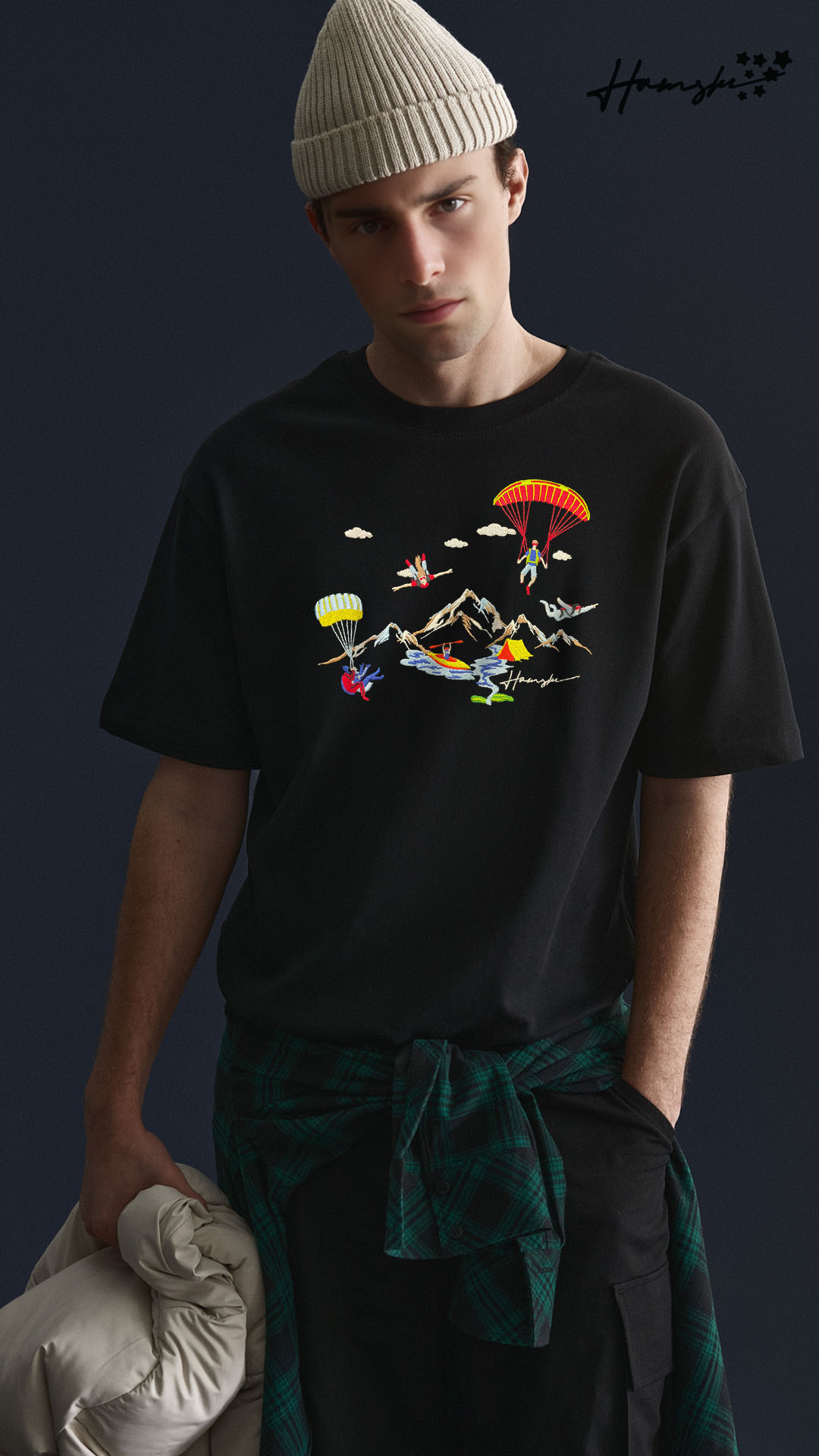 Mountaineers Embroidery T-shirt - Black